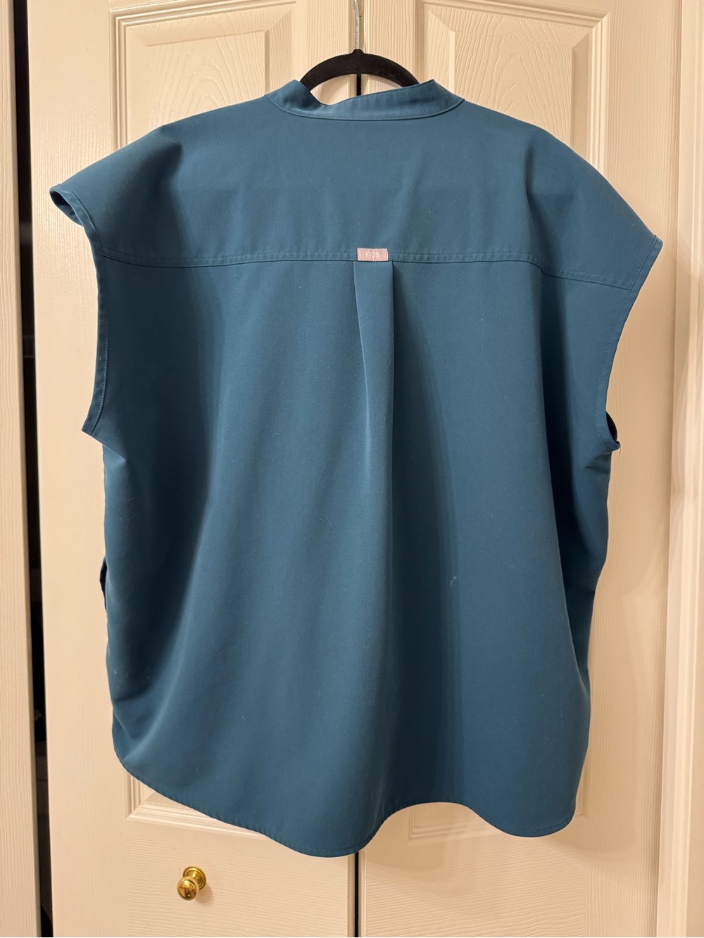 Figs Rafaela Scrub Top - Picture 2 of 4